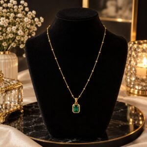 Emerald Royale Necklace – Elegant Green Statement Necklace for Women