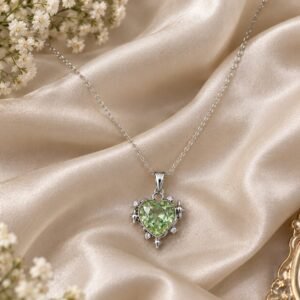 Green Aurora Heart Necklace – Elegant Green Crystal Heart Pendant Necklace for Women
